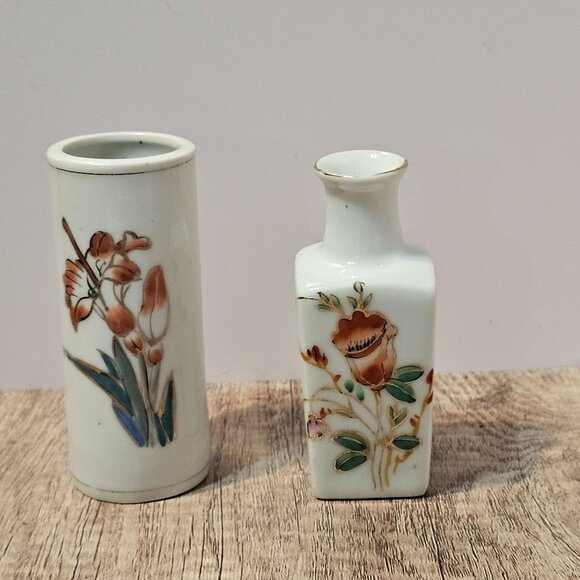Pair of Small 3.5 Inch Chinese Floral Porcelain Vases - Picture 2 of 11
